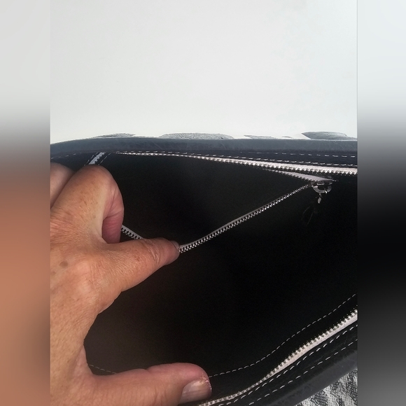 💯 AUTHENTIC BALENCIAGA CLUTCH BAG - Picture 3 of 6